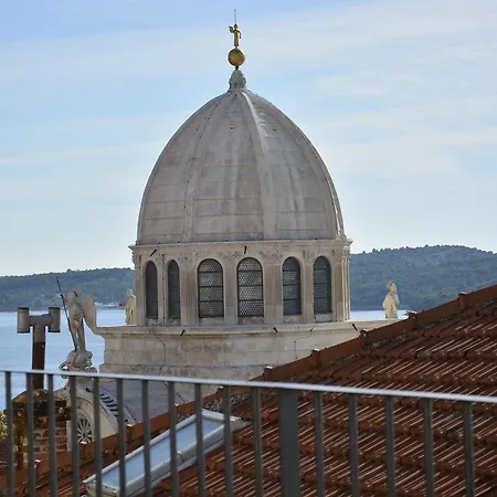 Sv. Lovre Hostel *